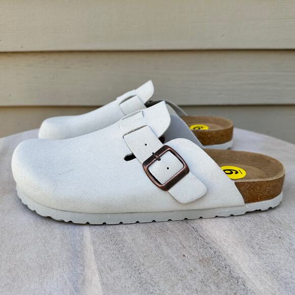 CUSHIONAIRE Hana Slip-On Buckle Clog with Cork Footbed Memory Foam Size 9 - Picture 1 of 13
